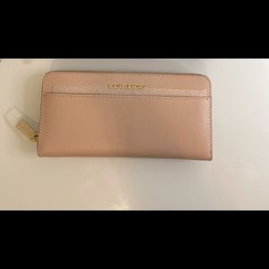 New Authentic Michael Kors Wallet